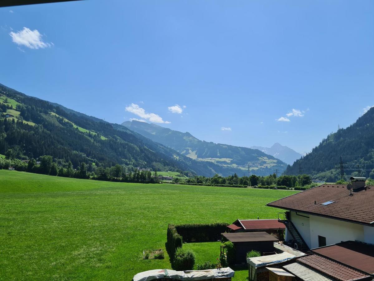 Apart Pfister Aschau Im Zillertal المظهر الخارجي الصورة