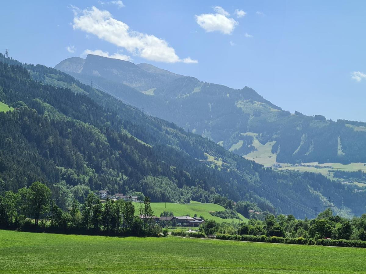 Apart Pfister Aschau Im Zillertal المظهر الخارجي الصورة